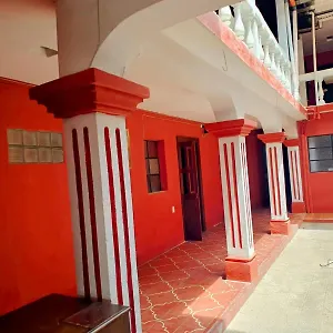 Cristales De La Calzada Hotel